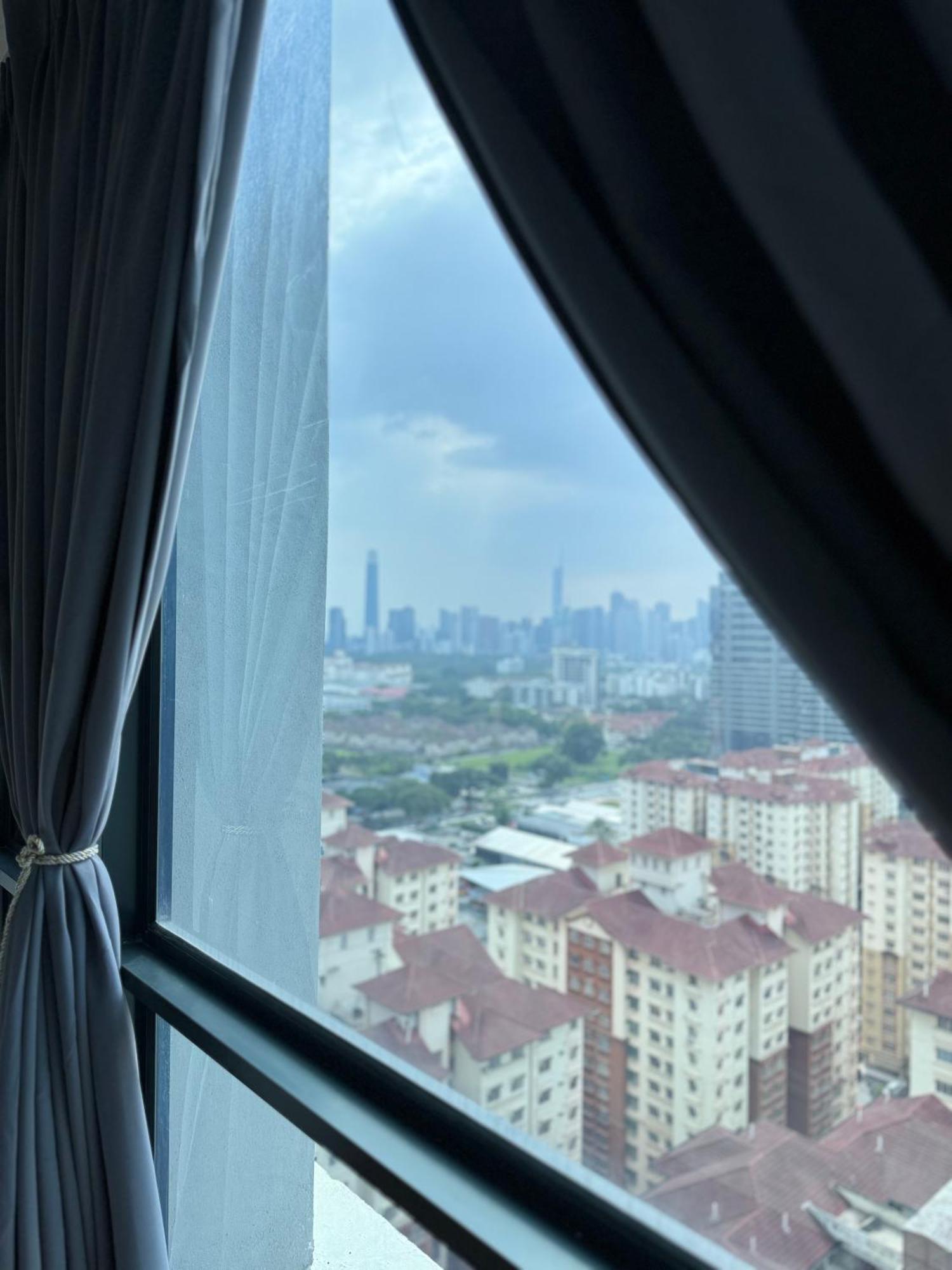 Reizz Residence By Nexus Suites Kuala Lumpur Luaran gambar